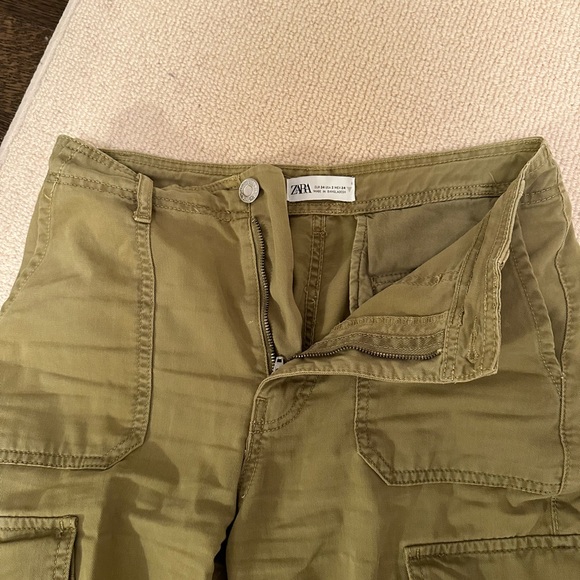 Zara Khaki green high waisted straight leg cargo pants - Picture 4 of 6